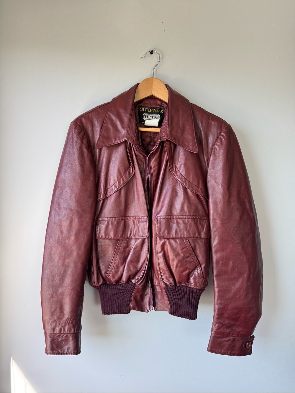 (M) women’s Burgundy Leather Bomber Jacket